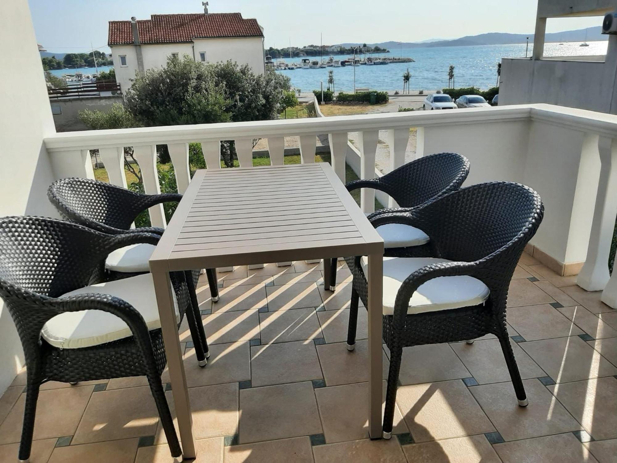 Apartmani Labud Sukošan المظهر الخارجي الصورة