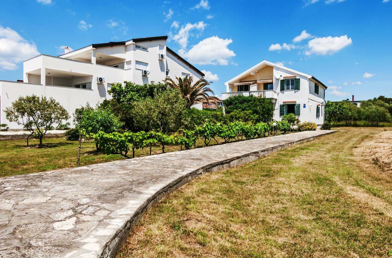 Apartmani Labud Sukošan المظهر الخارجي الصورة