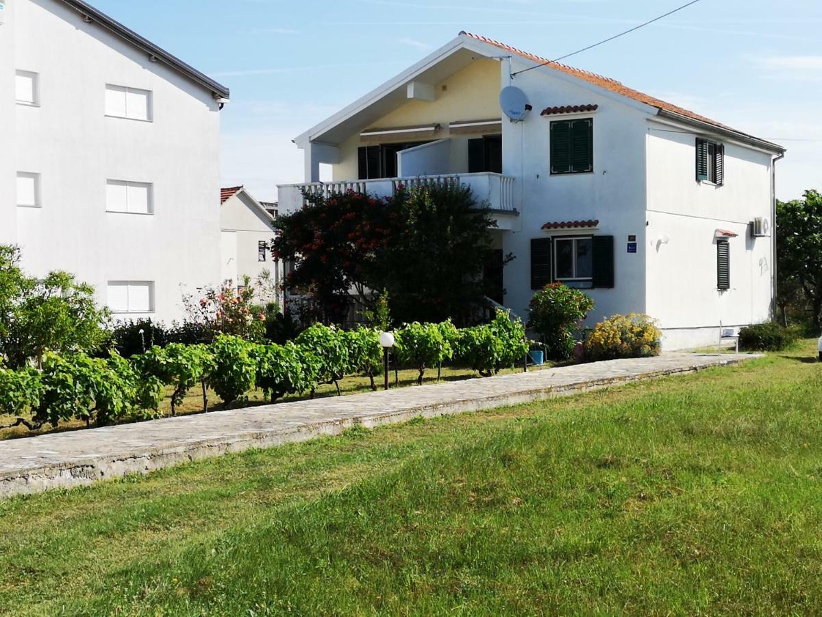 Apartmani Labud Sukošan المظهر الخارجي الصورة