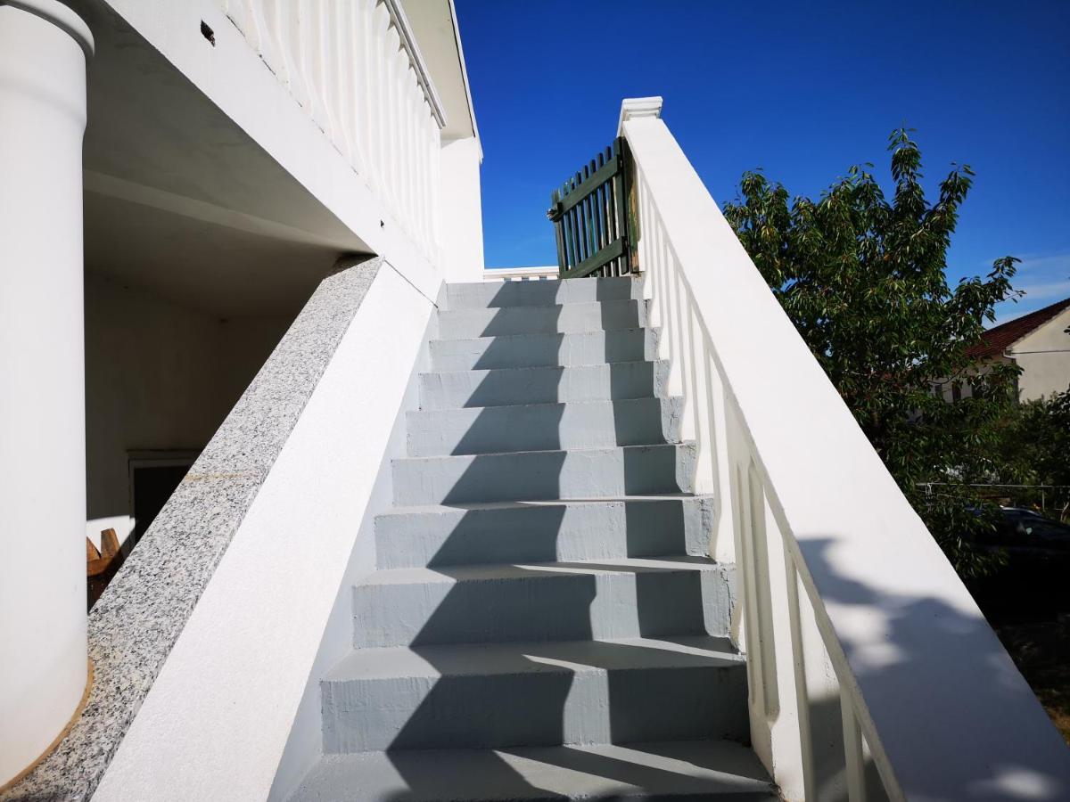 Apartmani Labud Sukošan المظهر الخارجي الصورة